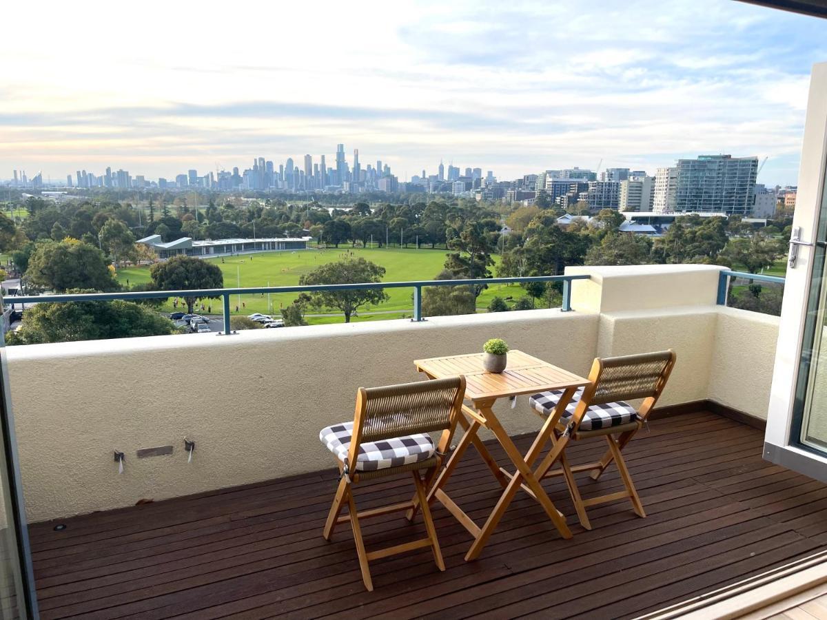 Spectacular Views Over Albert Park メルボルン エクステリア 写真