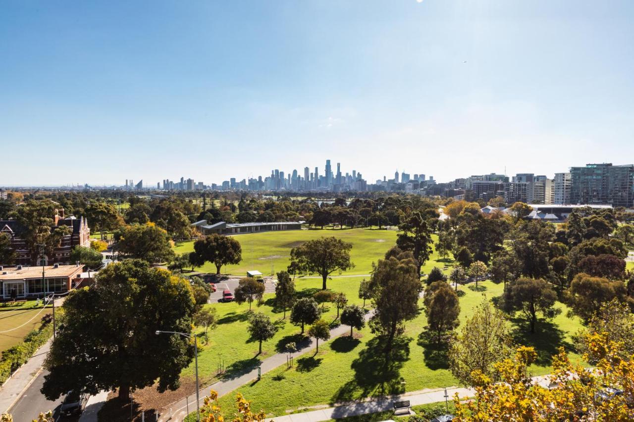 Spectacular Views Over Albert Park メルボルン エクステリア 写真
