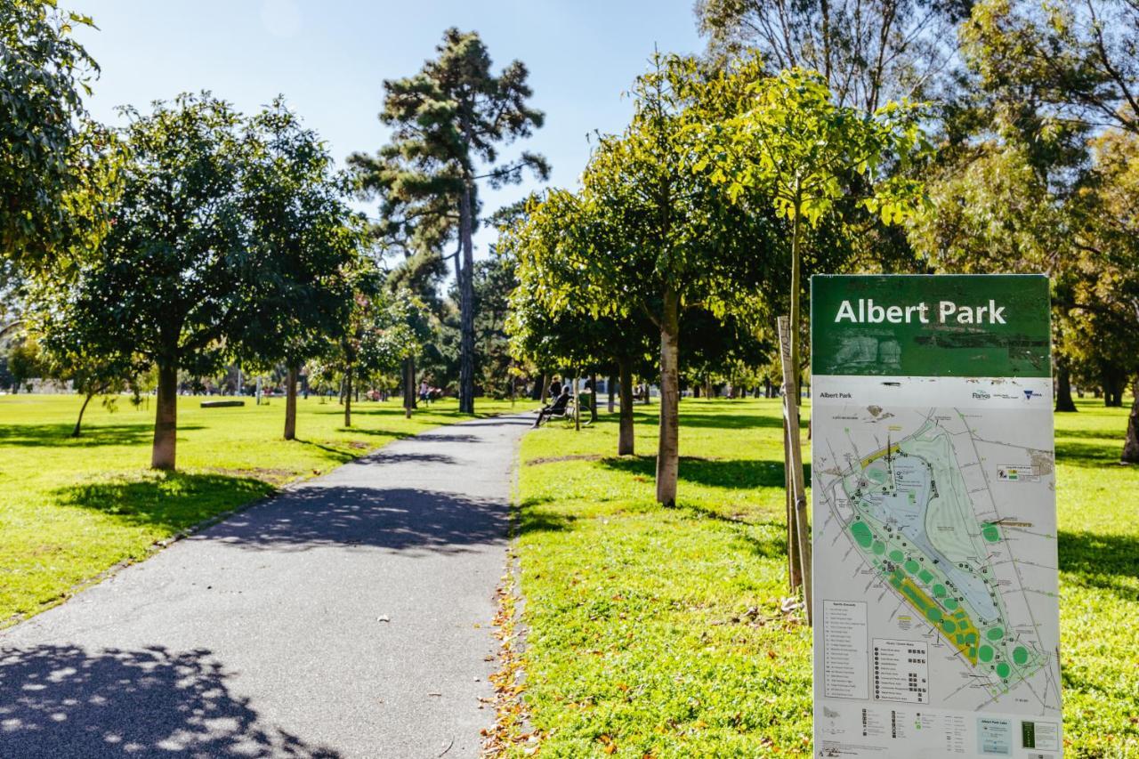 Spectacular Views Over Albert Park メルボルン エクステリア 写真